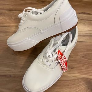 VANS white leather platform seldan sneakers NEVER WORN
